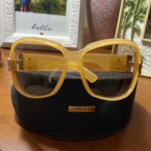 GUCCI SUNGLASSES Ivory brown colour